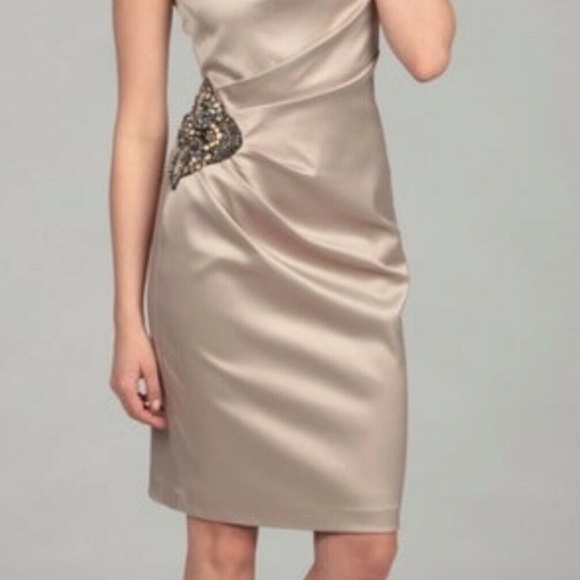 NEW YORK ELIZA J - Picture 1 of 8